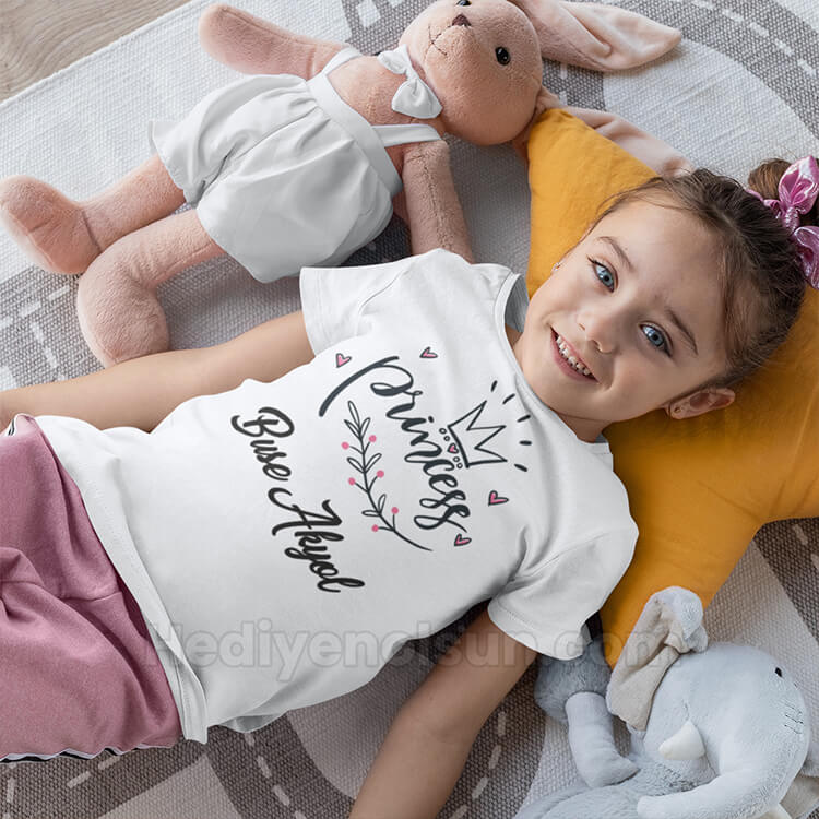 Taç Tasarımlı Kız Tişört