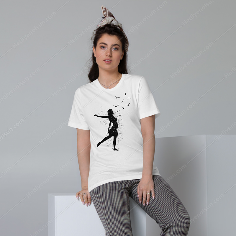 Dans Tasarımlı Tişört