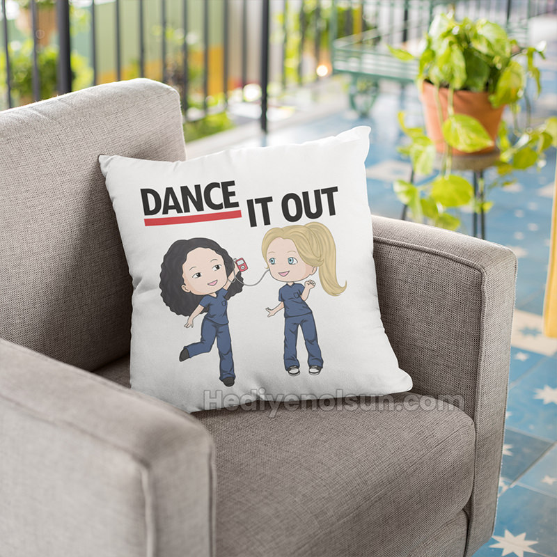 Dance İt Out Arkadaşa Hediye Yastık