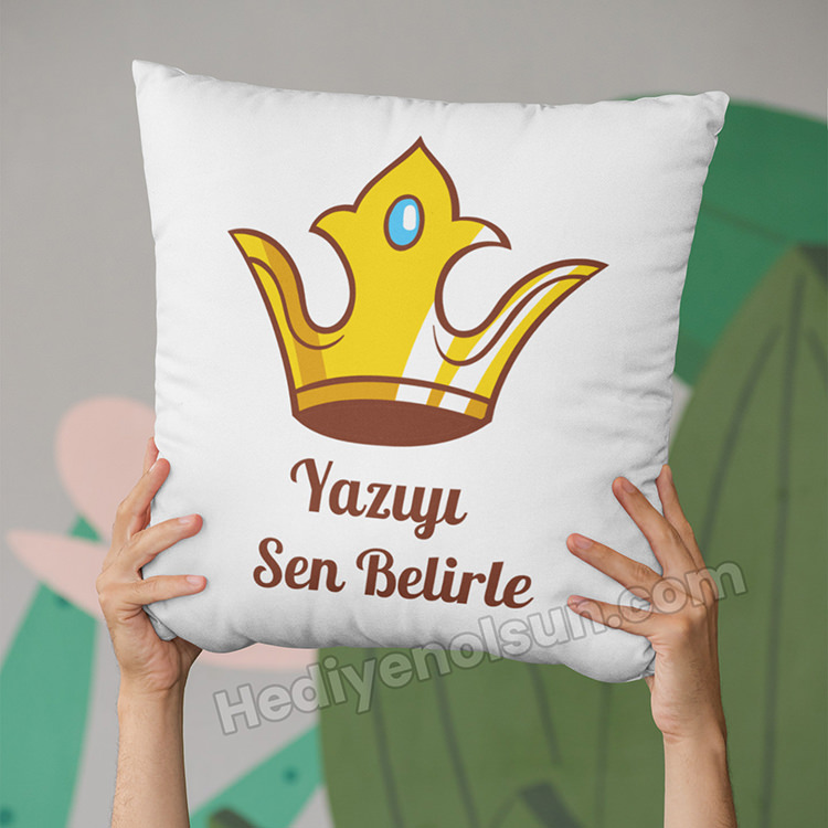 Taç Tasarımlı Yastık