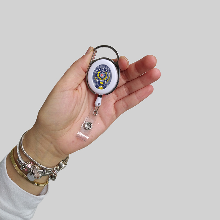 Polis logolu geri sarımlı yaka kartı askısı