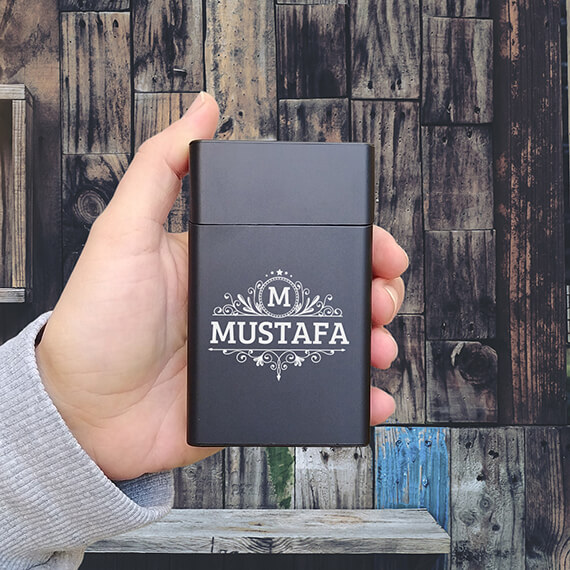 Baş Harf Ve İsim Tasarımlı Metal Sigara Kutusu