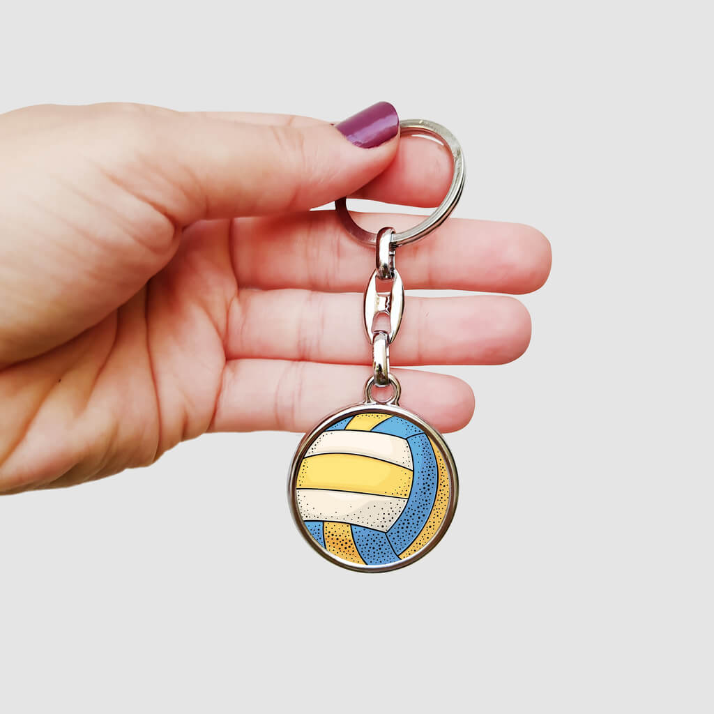 Voleybol Topu Resimli Anahtarlık Voleybol tutkunları için özel tasarlanmış bu metal anahtarlık, üzerine isminizi ekleyerek kişiselleştirebilirsiniz.