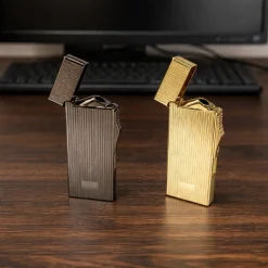 lüks pürmüz alevli hediyelik çakmak Hediyelik Lüks Pürmüz Alevli Çakmak – Gold ve Siyah Renk Seçeneği - Görsel 1